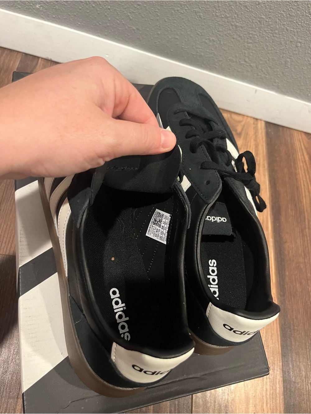 Men’s Adidas - Picture 3 of 8